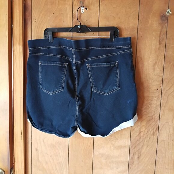 l.e.i. plus size womens blue jean shorts size 3X - Picture 3 of 3